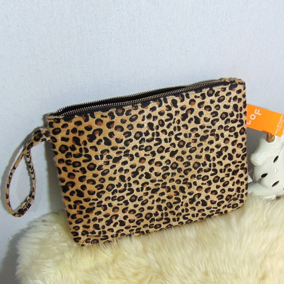 Blossom & Thorn Handbags - Blossom & Thorn Leopard Clutch bag